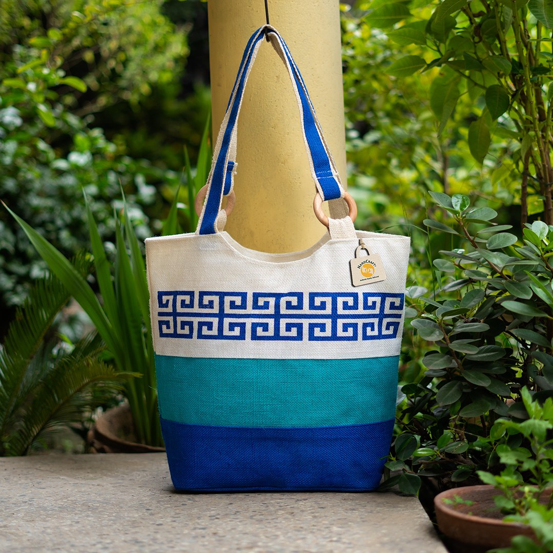 Durable jute tote made for long reuse